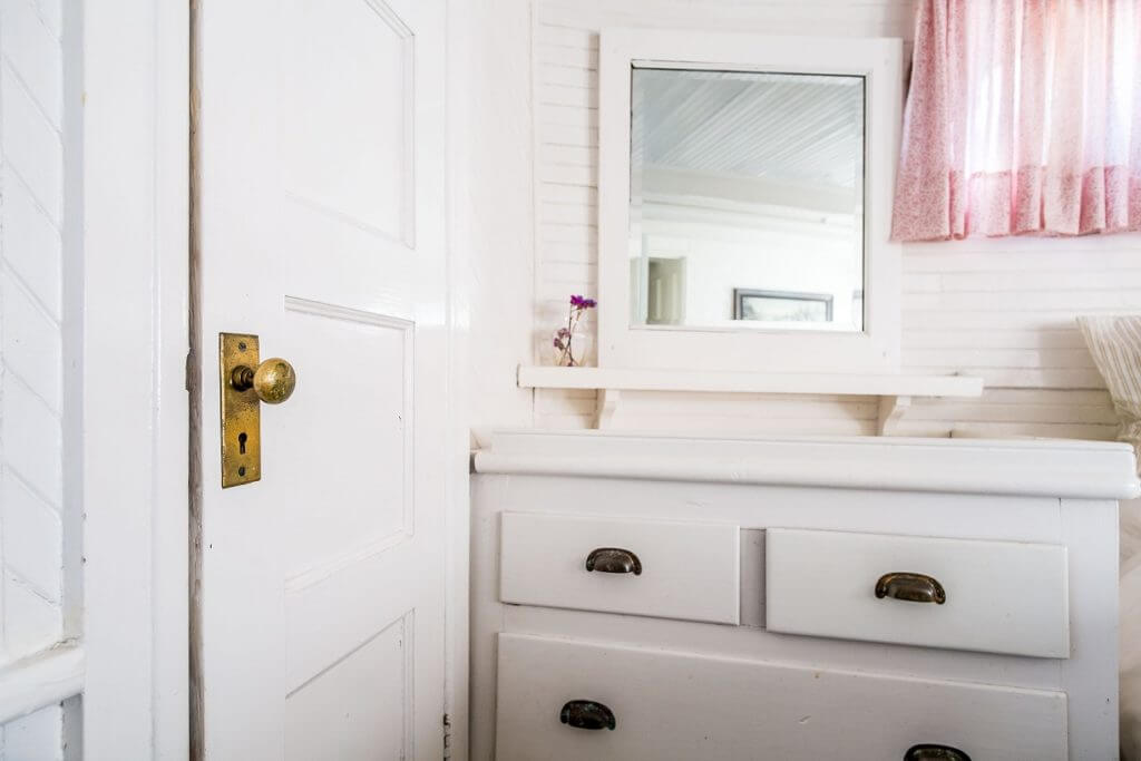 bathroom vanity